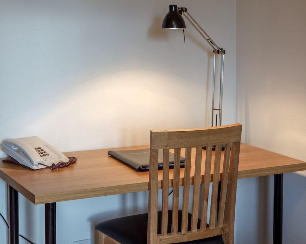 Best Western Hotel Park Astoria Enköping Εξωτερικό φωτογραφία